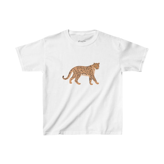 White baby tee with walking cheetah leopard graphic – Y2K-inspired leopard print crop top for women, trendy and vintage-style cotton shirt by Gracey Jeans